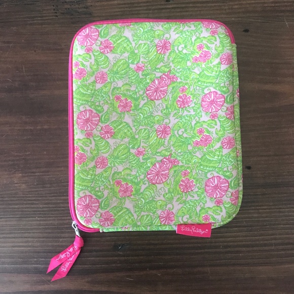Lilly Pulitzer iPad Soft Zipper Tech Case Sleeve - Picture 1 of 5